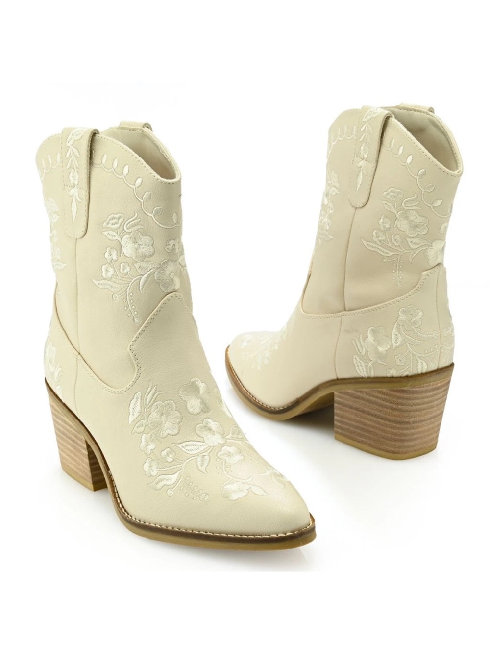 MIA Calico Ivory Embroidered Floral Boot 9 NWT
